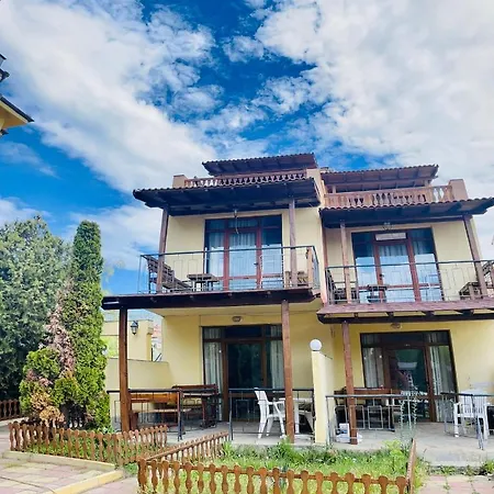 Family Yalta влас Station touristique Sveti Vlas