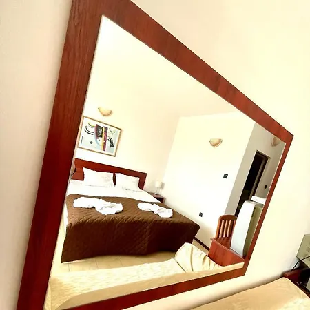 Family Yalta влас 3*